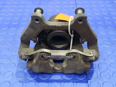 Conjunto de pinza de freno delantera Ram ProMaster City 15-22 lado del conductor izquierdo OEM Foto 1 de 4