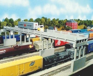 150ft OVERPASS VINTAGE EARLY ERA ROAD HIGHWAY CONCRETE HO Scale PLASTIC KIT NEW - Picture 1 of 10