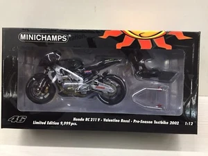1:12 MINICHAMPS HONDA RC211V VALENTINO ROSSI PRE-SEASON TESTBIKE 2002 - Foto 1 di 2
