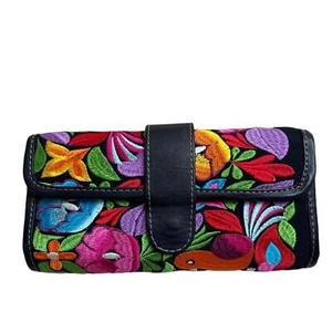 Cartera de Cuero Negra Hecha a Mano Boho Colorida Floral Pájaro Bordada - Imagen 1 de 7
