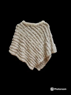 Poncho de piel de conejo negro Rivit bronceado glamoroso fiesta de graduación chal sofisticado Foto 1 de 4