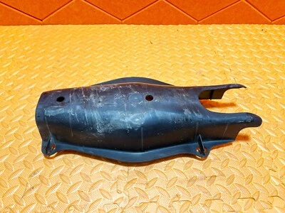 15-18 MERCEDES-BENZ C300 TAMPA TRASEIRA DIREITA OU ESQUERDA INFERIOR BRAÇO DE CONTROLE TRASEIRO FABRICANTE DE EQUIPAMENTO ORIGINAL - Imagem 1 de 4