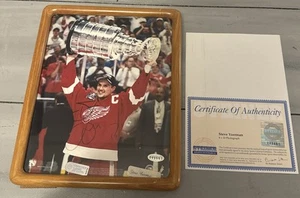 Foto firmata Steve Yzerman Detroit Red Wings 8x10 - con certificato di autenticità - Foto 1 di 2