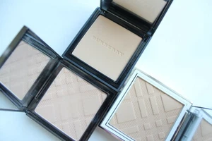 Burberry Compact Foundation 0,4 OZ. NEU Ihre Wahl des Schattens - Bild 1 von 7
