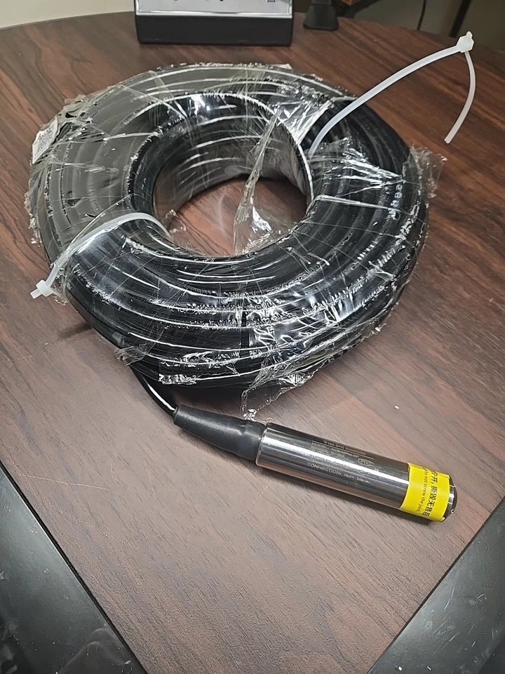 DC24V Submersible Level Pressure Sensor Transmitter Water Tank Control 5 10 15m - Image 1 of 4