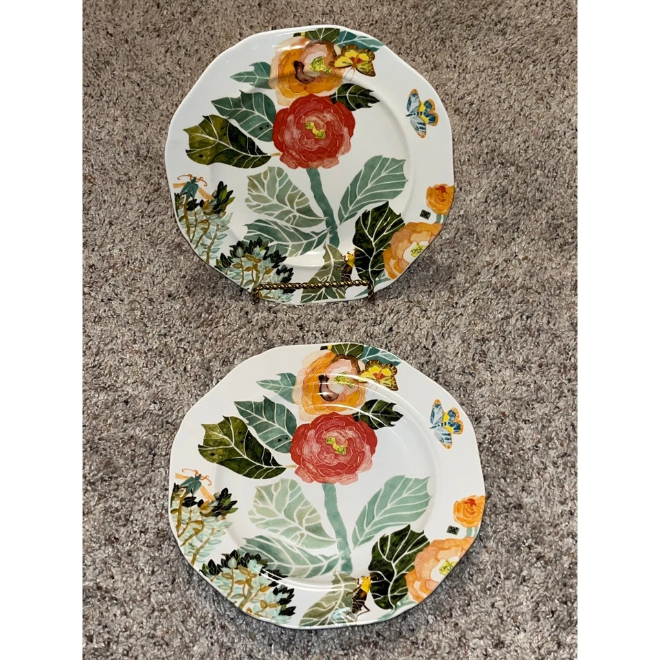 Pétalos de acuarela de Anthropologie Plato de ensalada Shelley Hesse Lote de 2 florales Foto 1 de 4