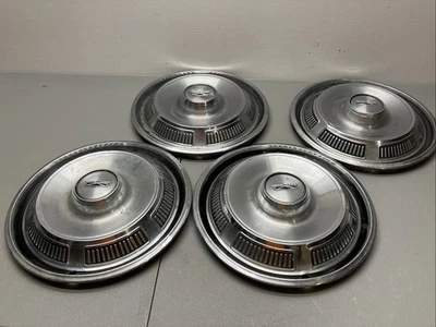 Ford Fairlane Falcon 1969-70, Torino 1971 ~ cubierta de rueda tapacubos de 14" ~ C90Z-1130-B Foto 1 de 4