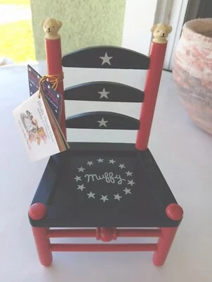 Silla Muffy VanderBear Abearicana estrellas y rayas Furever respaldo escalera con etiquetas Foto 1 de 4