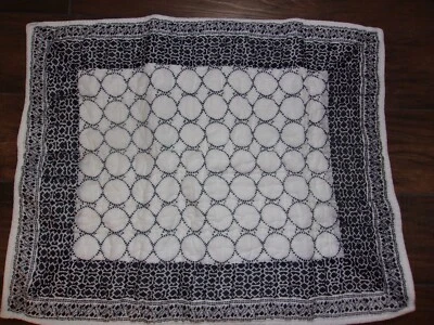 Новый The Company Store Triellage Черно-белые Многофункциональные Стеганые Стандартные Накидки на Подушки - Изображение 1 из 4