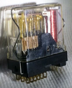 RELAY 27Vdc/530ohm 6 POLE C/O 349-169 MADE IN UK - Picture 1 of 1