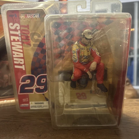 McFarlane NASCAR #29 Tony Stewart Series 5ESGR Firesuit Race Figure 2005. #32884 Cover