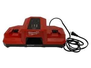 Milwaukee Super Charger M18 18V Dual Bay Simultaneous Battery Charger 48-59-1815 - Picture 1 of 6