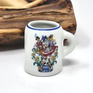 LIQUORE BIRRA VINTAGE BAVARIA GERMANIA MINI TAZZA BICCHIERE OKTOBERFEST SOUVENIR BAR - Foto 1 di 8