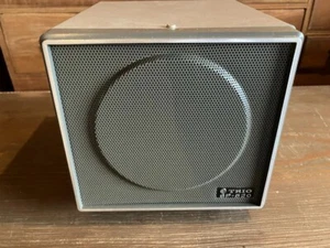 TRIO (Kenwood) Fixed Station HF Radio External Speaker SP-520 Silver from Japan - Picture 1 of 12