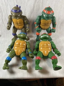 Action figure X4 Playmates Teenage Mutant Ninja Turtles taglia gigante 12" 1989 - Foto 1 di 14