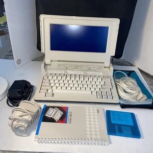 Tandy 1400 LT Laptop Computer PC Compatible WORKING W/carrying case - Picture 1 of 15