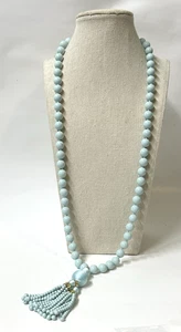 Hellblaue handgeknüpfte Halskette im Mala-Stil mit Glasperlen Ann Taylor - Bild 1 von 7