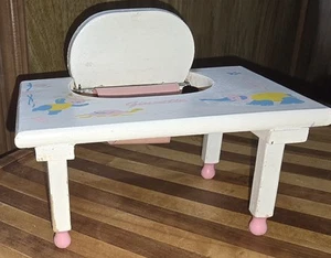 Bambola vintage Vogue Ginnette 1956 legno bianco motivo animale tenero sedile vinile - Foto 1 di 11