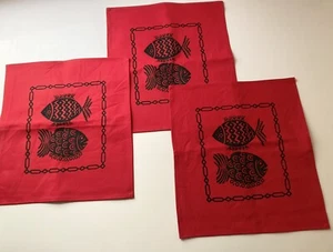 Cloth Placemats Egyptian Egypt Red Fish Pattern Set of 3 15x17" NWOT - Picture 1 of 4