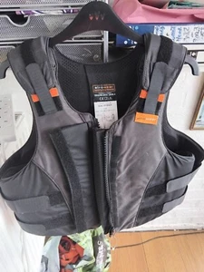 Airowear Airmesh Teen/ Ladies Body Protector BETA 2018, HORSE RIDING - Picture 1 of 2