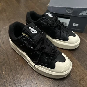 Größe 7 New Balance CT302 Damen-Plateausneaker CT302LD schwarz/cremeweiß - Bild 1 von 9