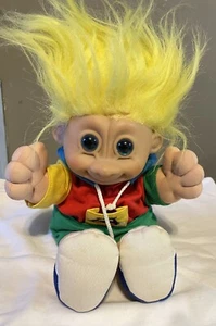 Peluche pupazzo troll bambino Russ vintage grande 12" occhi blu 259 capelli gialli - Foto 1 di 5