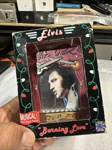 Vintage 2003 American Greetings Elvis Presley ornamento giochi musicali burning lov - Foto 1 di 6