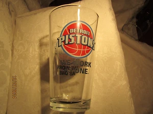 Vintage Detroit Pistons We Work as One  Pint Beer Glass - Picture 1 of 6