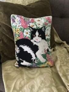 Vintage Needlepoint Pillow Black White Cat in The Flower Garden 10 x 13 - Picture 1 of 7