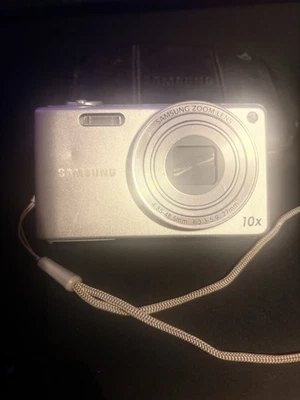 Samsung PL221 Compact Digital Camera 16MP - Image 1 of 4