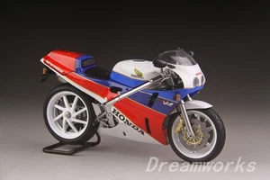 Galardonado Construido Tamiya 1/12 Honda VFR750R RC30 HRC Works Racer + Metal - Imagen 1 de 24