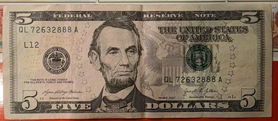 Circulated $5 Bill ending with Rare 888 Serial Number QL72632888A Lincoln - Image 1 of 2