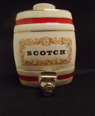 Royal Victoria Wade Pottery Scotch Barrel – W & A Gilbey Ltd – Vintage Ceramic - Image 1 of 4