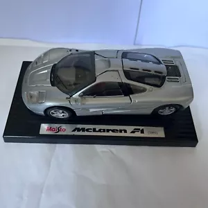 Maisto McLaren F1 1993 With Stand Scale 1:24 Silver - Picture 1 of 5