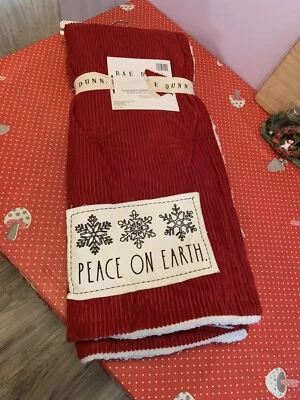 Rae Dunn Paz en la Tierra Navidad Peluche Manta 50" x 60" Rojo Blanco NUEVO Foto 1 de 4