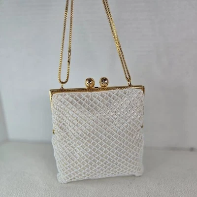Bolso de noche vintage Walborg con cuentas a mano con cierre de beso dorado blanco Hong Kong Foto 1 de 4