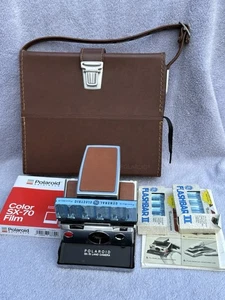 Macchina fotografica terrestre vintage SX-70 con custodia in pelle e accessori bellissima-non testata - Foto 1 di 21