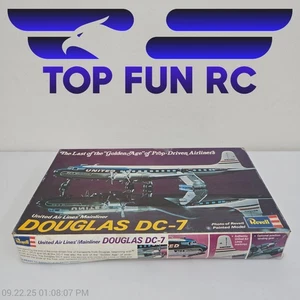 Revell United Air Lines Mainliner Douglas DC-7 - Picture 1 of 3