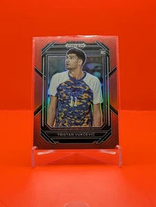 Selecciones del draft de Panini Prizm 2023-24 Tristan Vukcevic #38 ¡ROJO #'d 211/299! RC - Imagen 1 de 3
