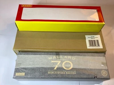 Hornby R2684 LNER 4-6-2 A4 Class Loco 4468 Gold 70th Limited Edition - Image 1 of 4