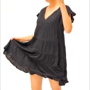 Urban Outfitters Black Dot Shirt Tiered Ruffle Sleeve Lined Babydoll Tiered XS - Picture 1 of 9