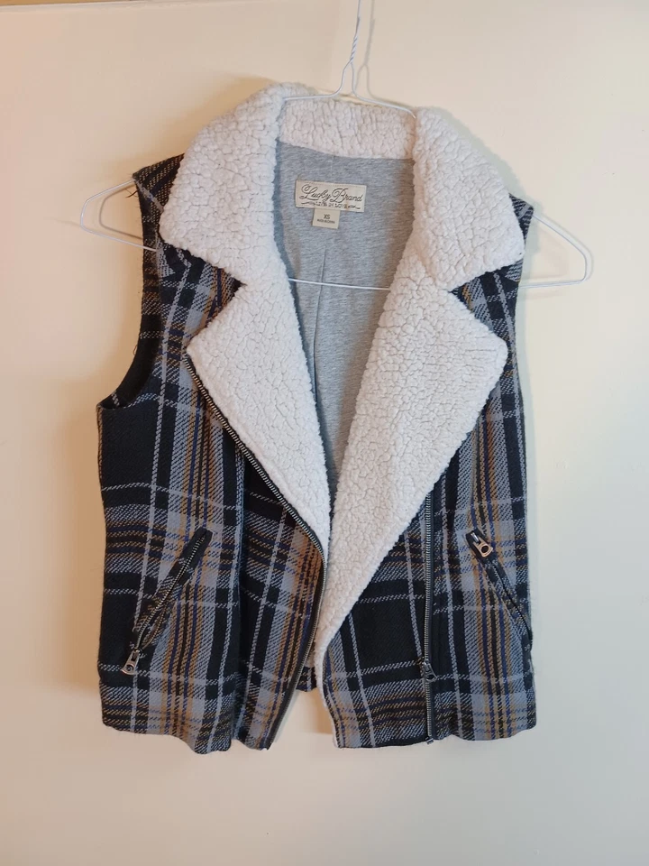 Женский жилет Lucky Brand с карманами на молнии разноцветный XS  - Изображение 1 из 4