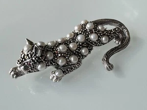 Sterling Silver Art Jaguar Brooch,  Round 4mm Pearl Cabochons Ruby Marcasite - Picture 1 of 7