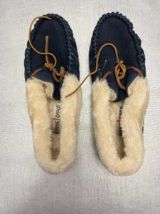 Minnetonka Navy Suede Sheepskin Lined Moccasin Slippers Size 9 - Picture 1 of 7