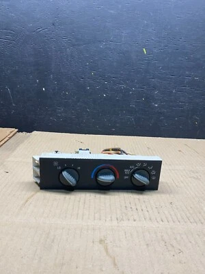 GMC Chevrolet Express 1500 2001-2007 control de clima aire acondicionado L0427 DG Foto 1 de 4