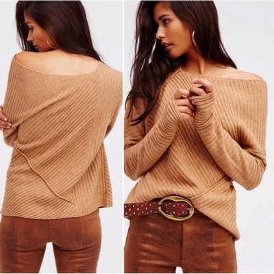 Suéter asimétrico Free People Love & Harmony mezcla de lana hombro descubierto tostado talla S Foto 1 de 4