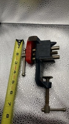 Тиски Stanley Handyman No H1207. Сделано в США - Изображение 1 из 4