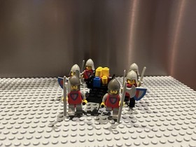 LEGO Castle 677 Knight&rsquo;s Procession Near Complete All Original Parts No Replacem