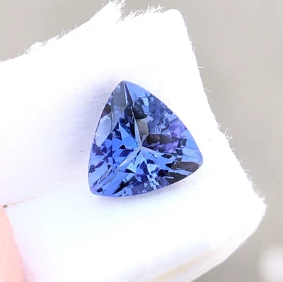 天然蓝色坦桑石万亿切割 6 毫米 0.60 克拉散装宝石用于珠宝。 — 第 1/4 张图片