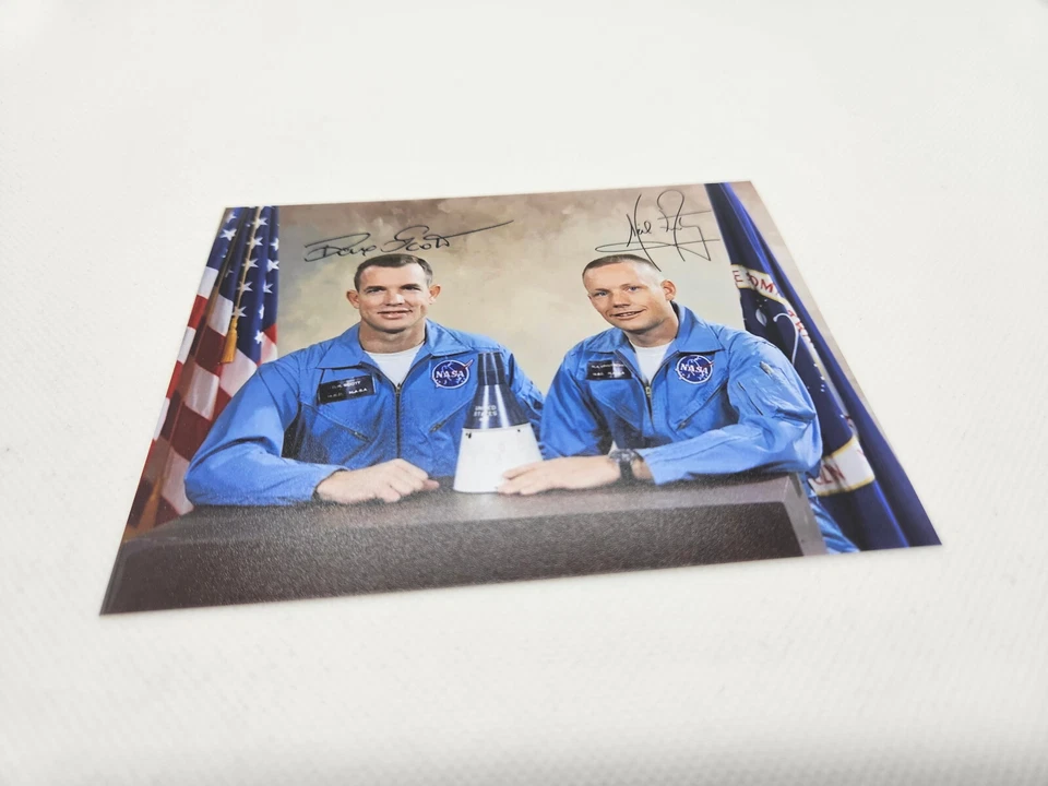 NEIL ARMSTRONG / DAVID SCOTT Repro-Autogramm - ca. 10x13 - (152) - Bild 1 von 1